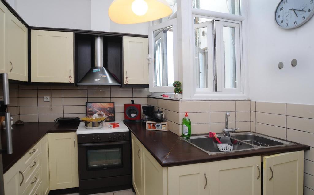 Luccil's Home Down Town room 6